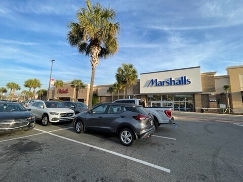 More Photos Of 8108 Abercorn St, Savannah Unknown For Lease