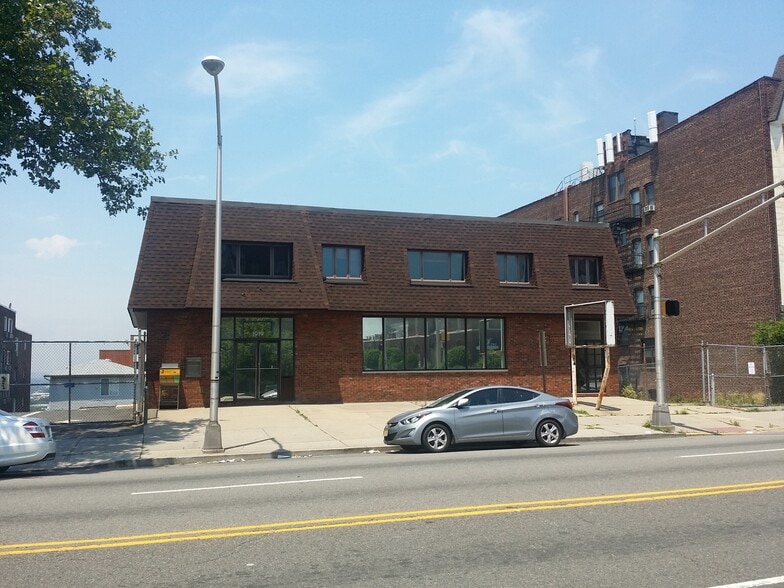 More Photos Of 1919 Jf Kennedy Blvd, North Bergen Storefront Retail Office For Lease