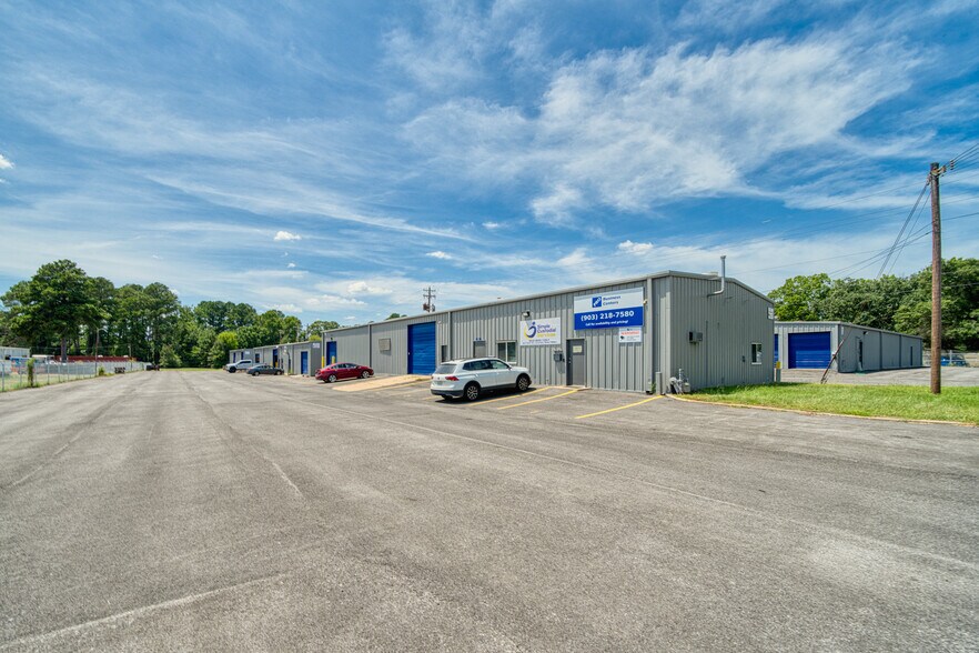 More Photos Of 517 Delia Dr, Longview Warehouse For Lease