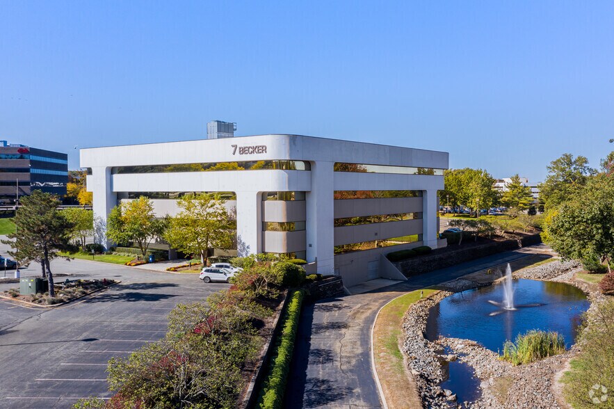 More Photos Of 7 Becker Farm Rd, Roseland Office For Lease