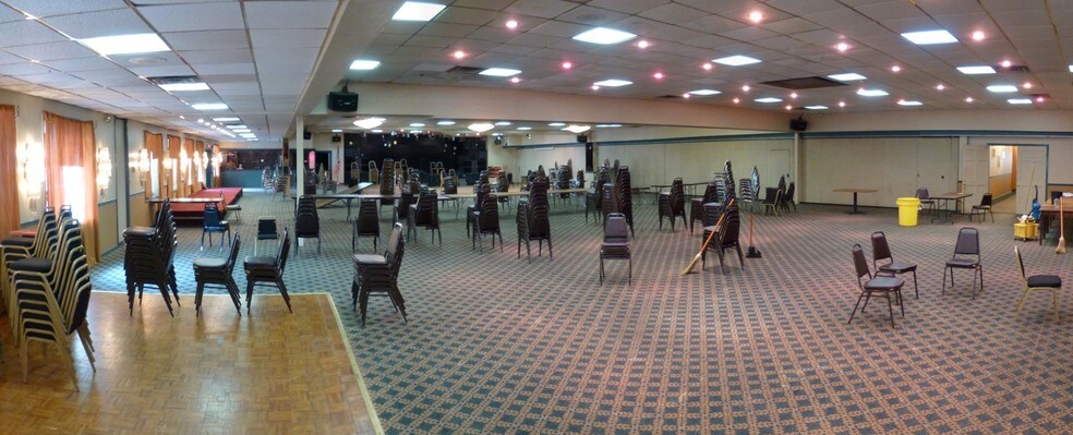 More Photos Of 2017 Bernville Rd, Reading Hotel For Sale
