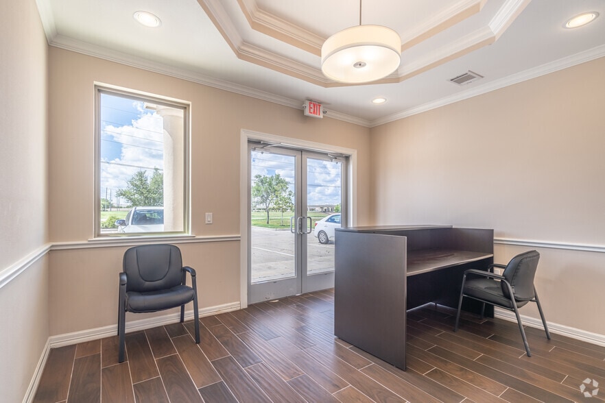 More Photos Of 2743 Smith Ranch Rd, Pearland Medical For Sale