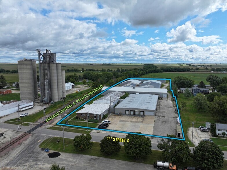 More Photos Of 155 1st St, Winthrop Warehouse For Lease