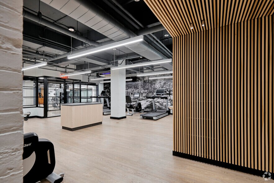 More Photos Of 770 3rd Ave, New York Apartments For Lease