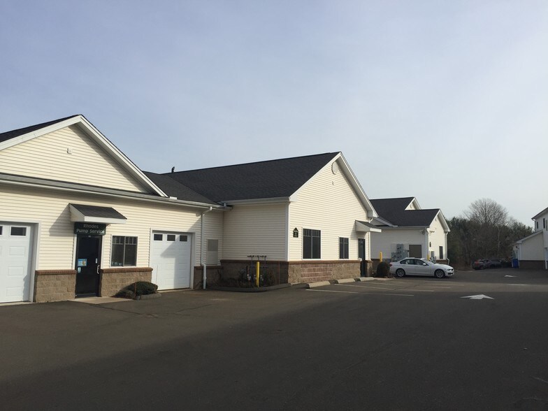 More Photos Of 2351 Boston Post Rd, Guilford Office For Lease