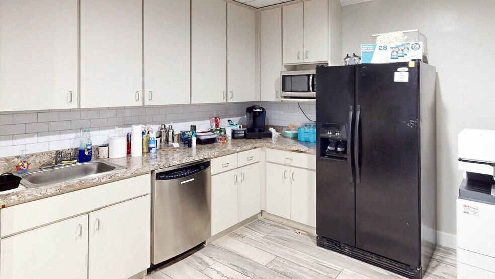 More Photos Of 800 Formosa Ave, Winter Park Freestanding For Sale