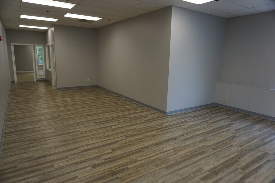 More Photos Of 31 Schoosett St, Pembroke Office For Lease