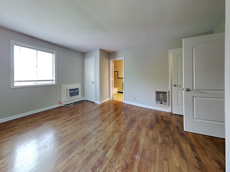 More Photos Of 5700 Leslie Ave, Nashville Apartments For Sale