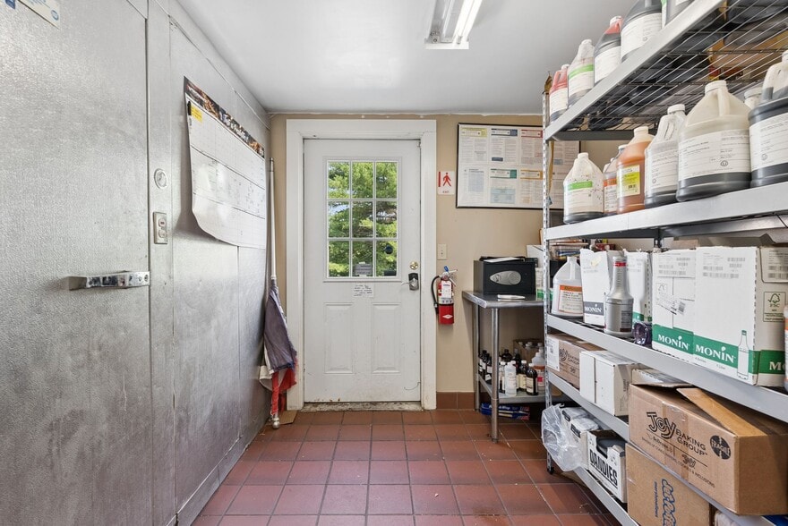 More Photos Of 150 US ROUTE 1, Freeport Fast Food For Sale