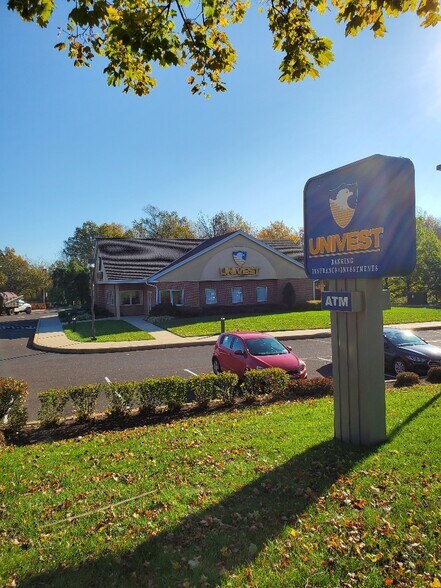 More Photos Of 5831-5855 Easton Rd, Plumsteadville Unknown For Lease
