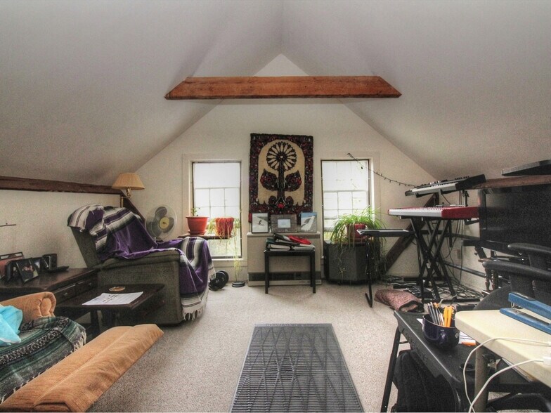 More Photos Of 5224 Shelburne Rd, Shelburne Apartments For Lease