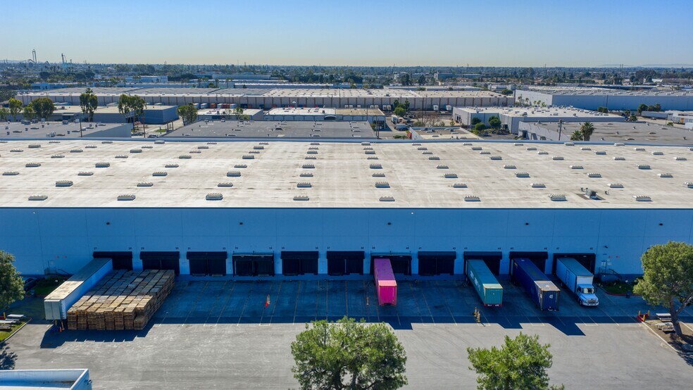 More Photos Of 6311 Knott Ave, Buena Park Warehouse For Lease