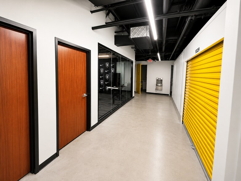 More Photos Of 250 Turnpike Rd, Southborough Loft Creative Space For Sale