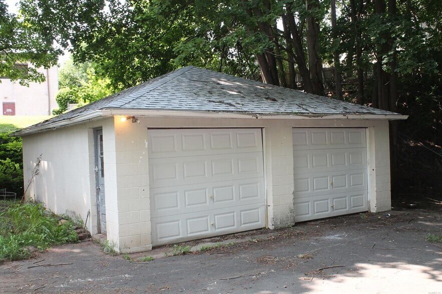 More Photos Of 26 Edgewood Pl, Meriden Office For Sale