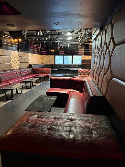 More Photos Of 1919 9th St NW, Washington Storefront For Sale