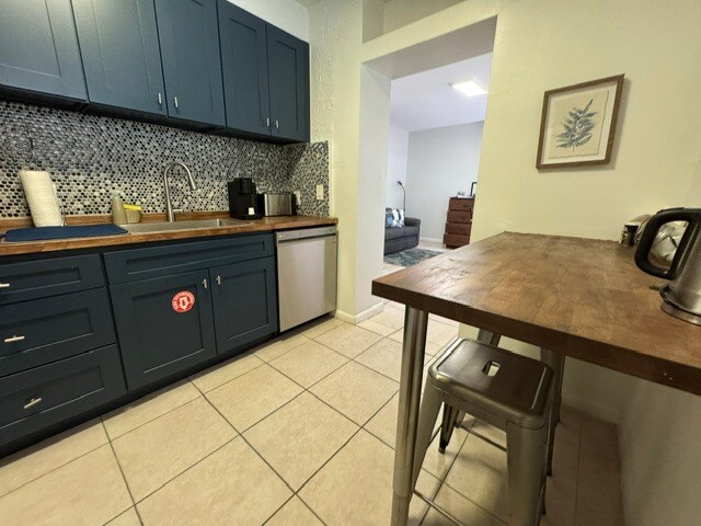 More Photos Of 300 Georgia St, Hollywood Apartments For Sale