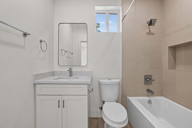 More Photos Of 2423 L St, Sacramento Apartments For Sale