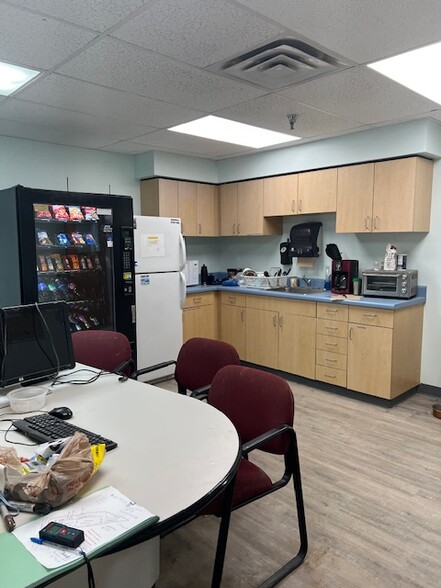 More Photos Of 4737 Adams Rd, Hixson Light Manufacturing For Lease