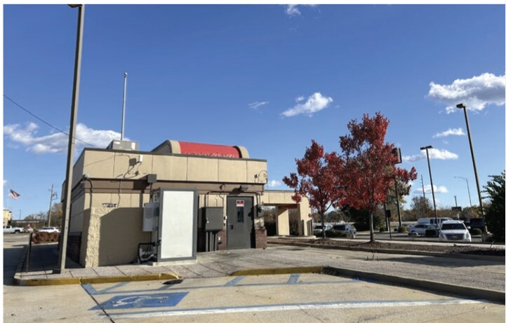 More Photos Of 2014 McFarland Blvd E, Tuscaloosa Fast Food For Lease