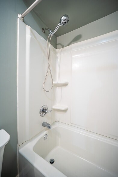More Photos Of 1102 Salem Ave, Dayton Apartments For Sale