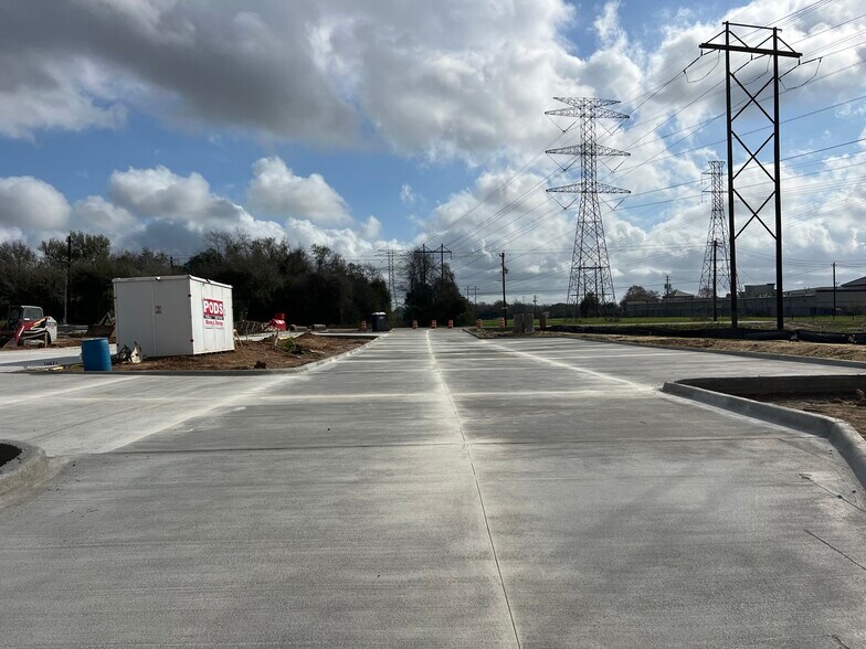 More Photos Of 8510 S Sam Houston Pky W, Houston Industrial For Sale