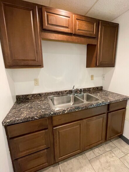 More Photos Of 19605 E 40 Hwy, Independence Warehouse For Sale