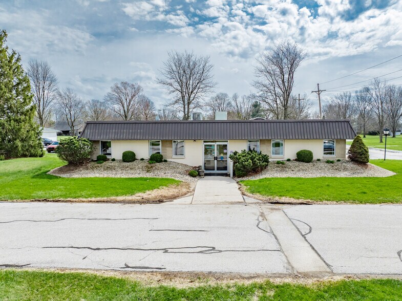 More Photos Of 201 E South St, Markle Medical For Sale