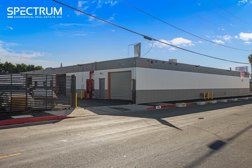 More Photos Of 7638 Deering Ave, Canoga Park Manufacturing For Sale