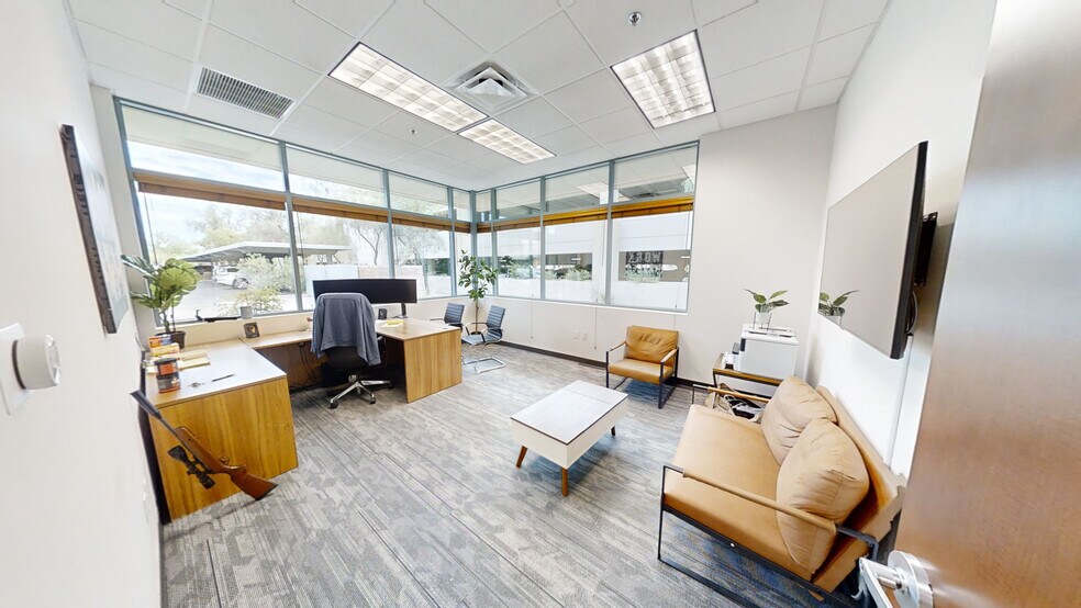 More Photos Of 14201 N 87th St, Scottsdale Office For Lease