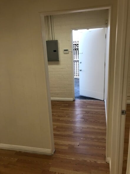 More Photos Of 5816 Lankershim Blvd, North Hollywood Office For Lease