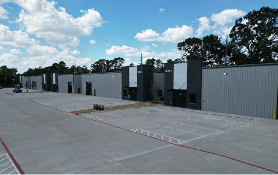 More Photos Of 2323 S Houston Ave, Humble Manufacturing For Sale