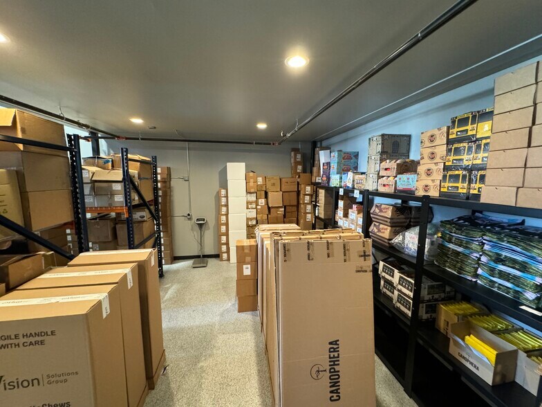 More Photos Of 7637 Fm 3009, Schertz Light Distribution For Sale