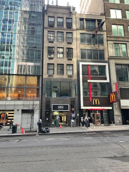 Primary Photo Of 20 E 42nd St, New York Apartments For Lease