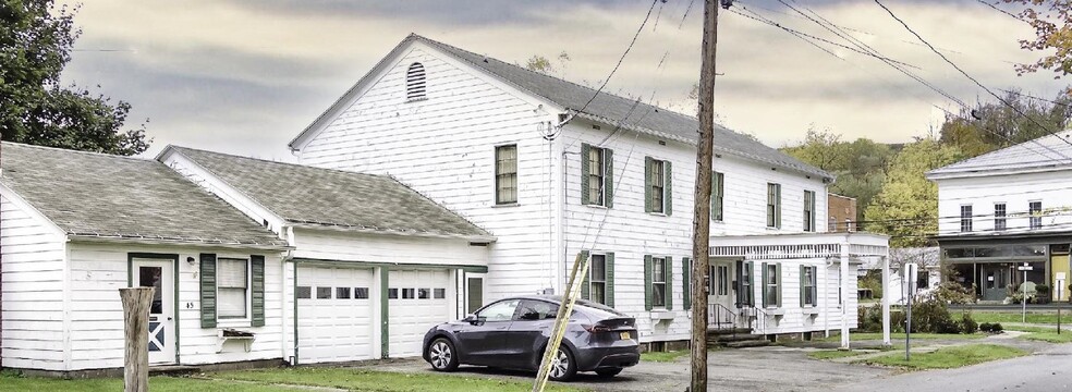 Primary Photo Of 425 Main St, Franklin Funeral Home For Sale