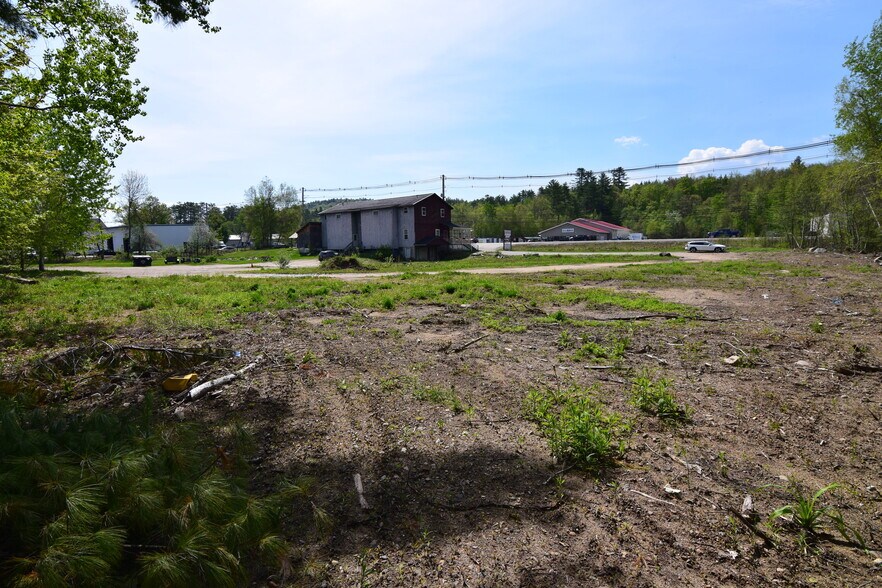 More Photos Of 584 Tenney Mountain Hwy, Plymouth Freestanding For Sale