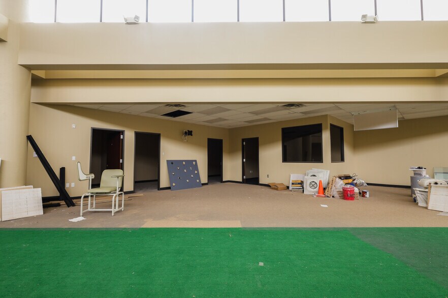 More Photos Of 4000 Garth Rd, Baytown Medical For Sale