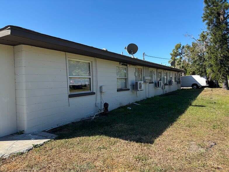 More Photos Of 1821 13th St W, Bradenton Apartments For Sale