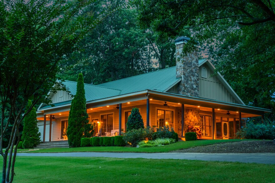 More Photos Of 565 Owens Gin Rd NE, Calhoun Lodge Meeting Hall For Sale