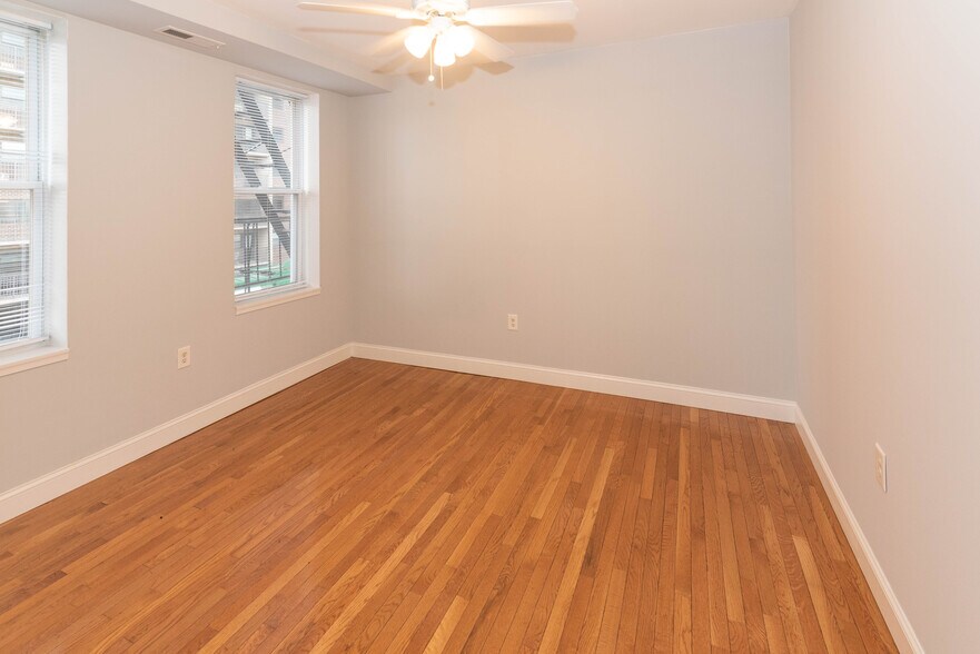 More Photos Of 2445 Lakeview Ave, Baltimore Apartments For Sale