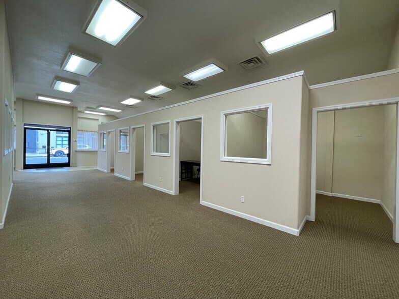 More Photos Of 130 W A St, Dixon Office For Lease