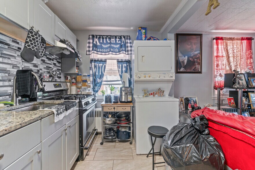 More Photos Of 2801 E Federal St, Baltimore Multifamily For Sale