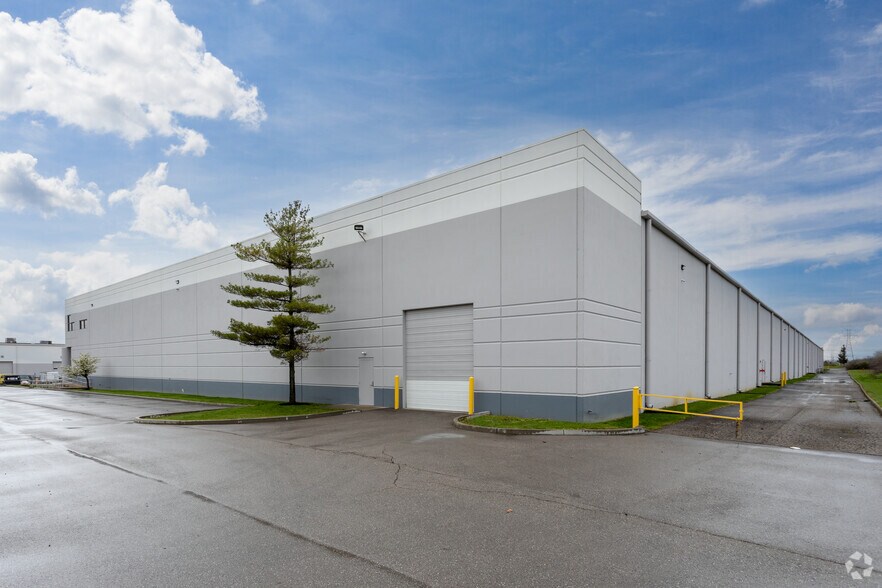 More Photos Of 1850 Airport Exchange Blvd, Erlanger Distribution For Lease