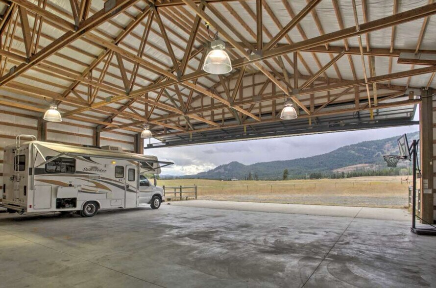 More Photos Of 3378 Northport Flat Creek Rd, Kettle Falls Specialty For Sale