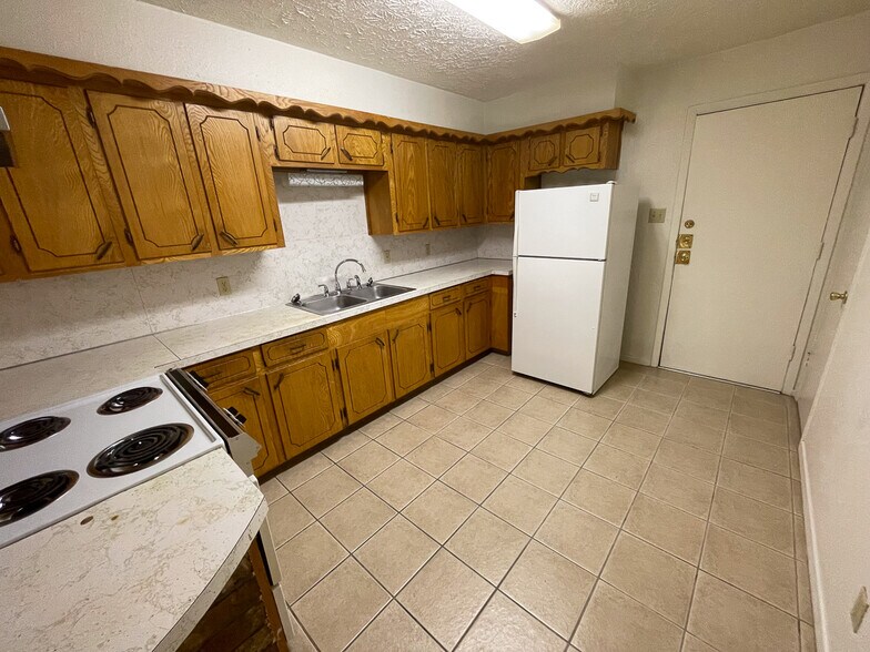 More Photos Of 704 Cline St, Huntsville Apartments For Sale