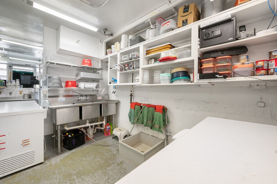 More Photos Of 250 N State St, Big Rapids General Retail For Sale