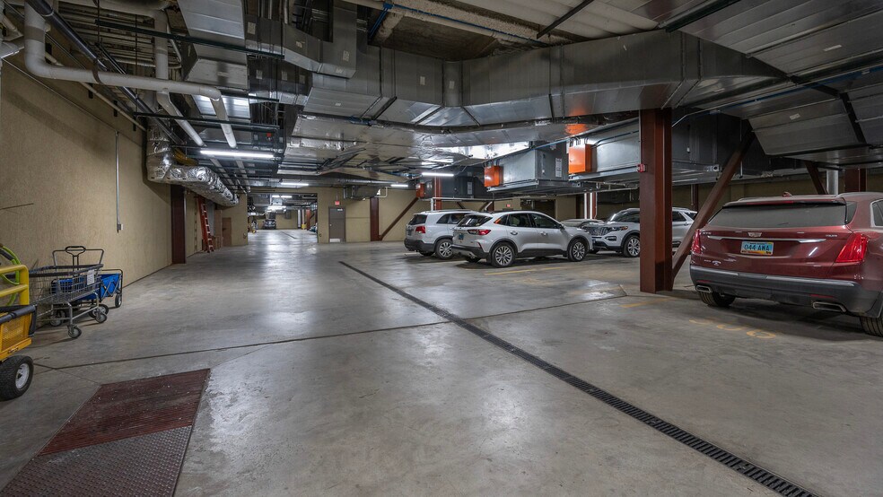 More Photos Of 100 W Broadway Ave, Bismarck Medical For Sale