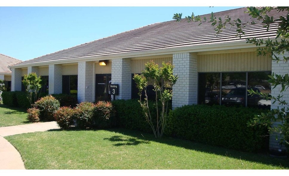 More Photos Of 6800 Manhattan Blvd, Fort Worth Medical For Lease