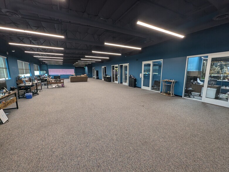 More Photos Of 21010 S Figueroa St, Carson Showroom For Sale