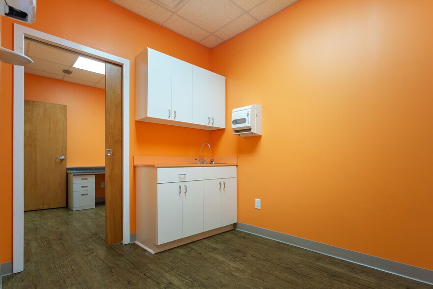 More Photos Of 118 S Scales St, Reidsville Medical For Lease