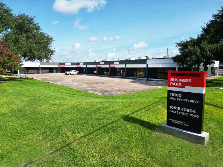 More Photos Of 10812 Fallstone Rd, Houston Unknown For Lease